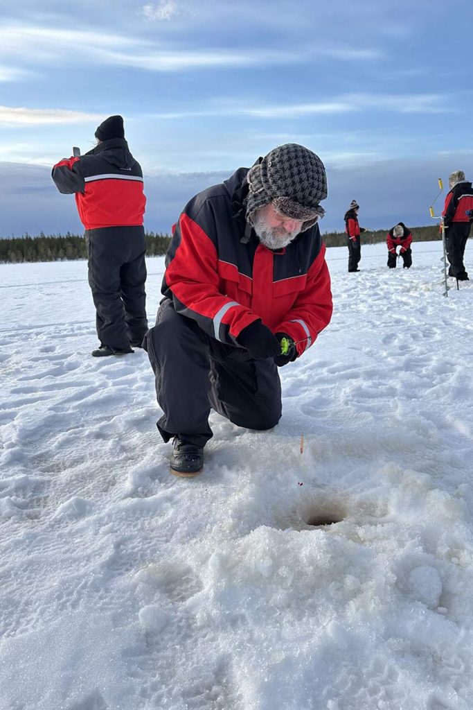 laponie-peche-au-trou-voyage-aprilys Pêche au trou Laponie