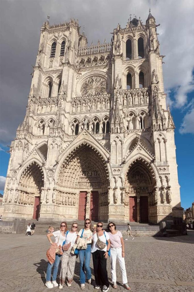 seminaire-equipe-aprilys-amiens-cathedrale photo équipe aprilys cathédrale Amiens